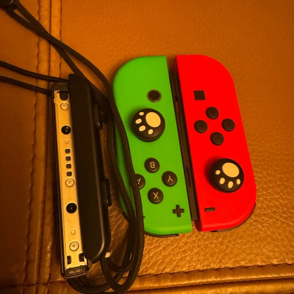 Nintendo Switch Console with Accessories - Perfect Condition! - Picture 6 of 7